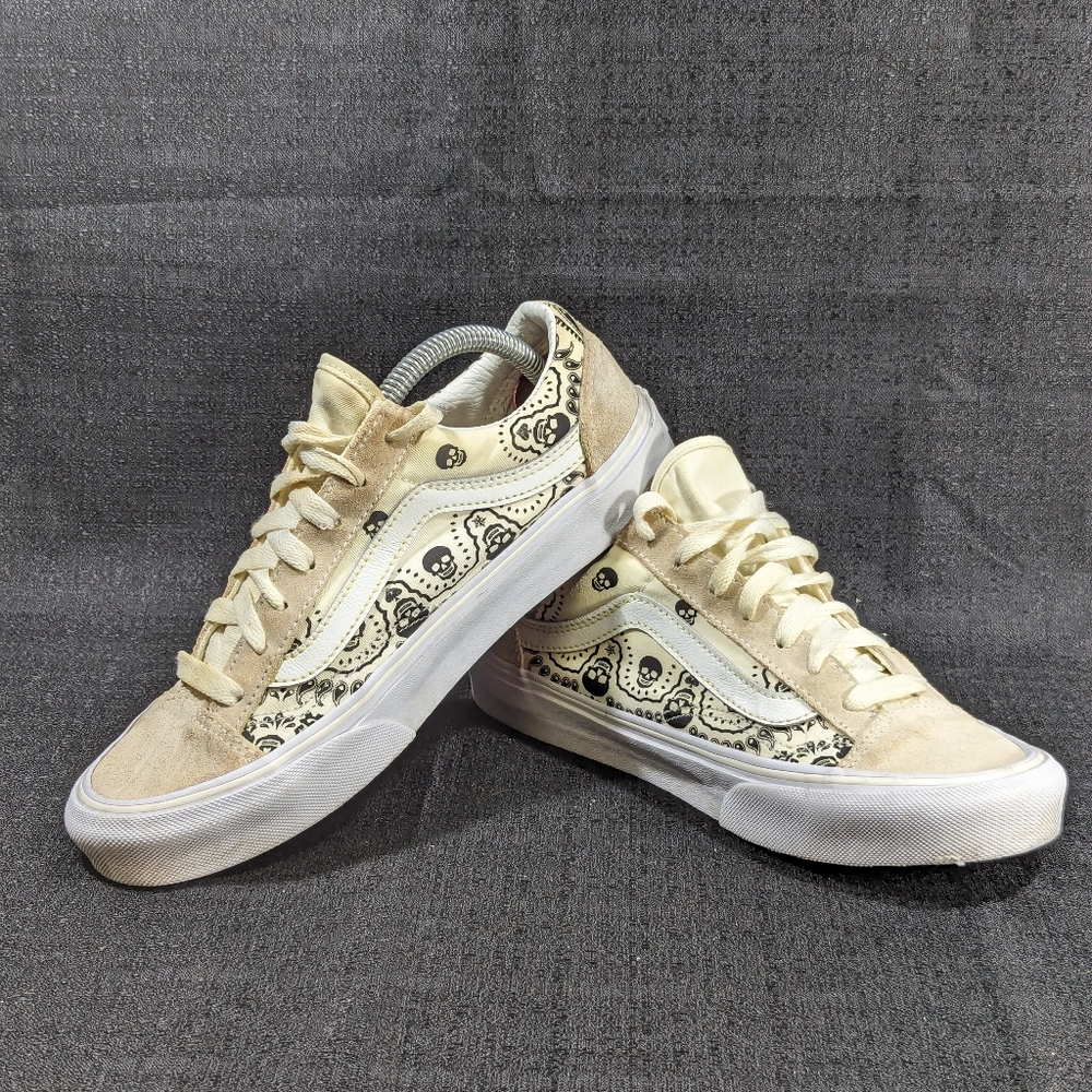 Vans low tops - W7.5